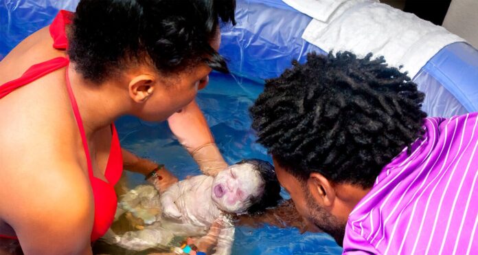 what-is-a-water-birth